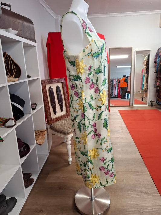 80's Meticulous Embroidery design. Square neck. Delicate fabrics like pineapple and abaca was used. Non-stretch. Zipper back. Mini dress. Sando strap.