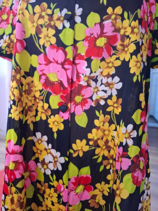 70's Mini nightdress and Round neck with collar. Non stretch.