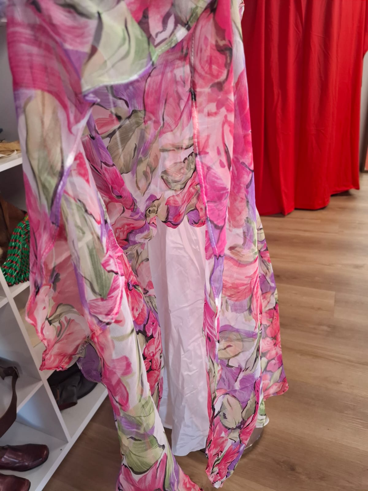 Vintage-Inspired Floral Halter Dress