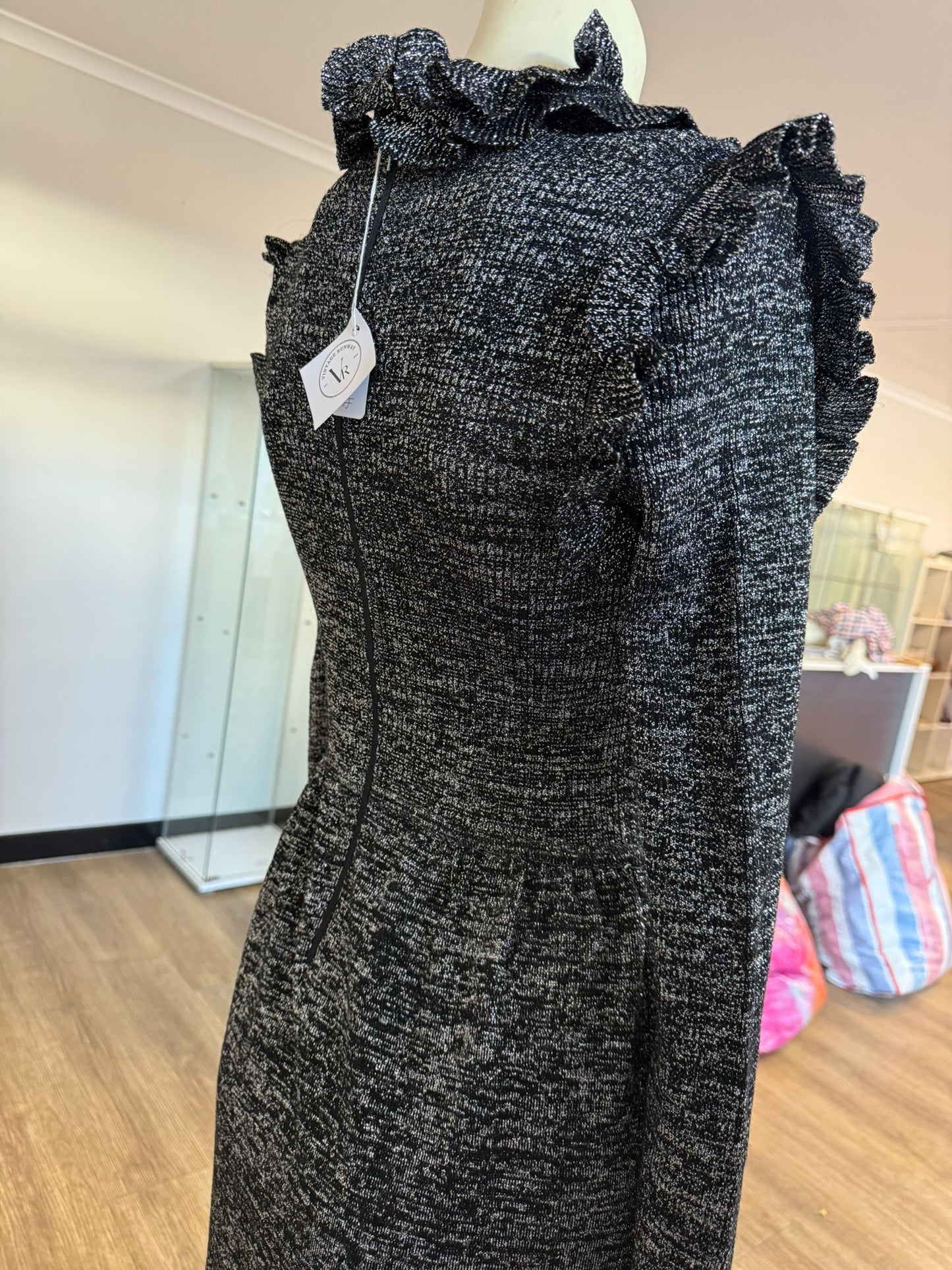 Cellini The Italian Look – Elevate Your Wardrobe with a Timeless Charcoal Ruffle Knit Maxi Dress