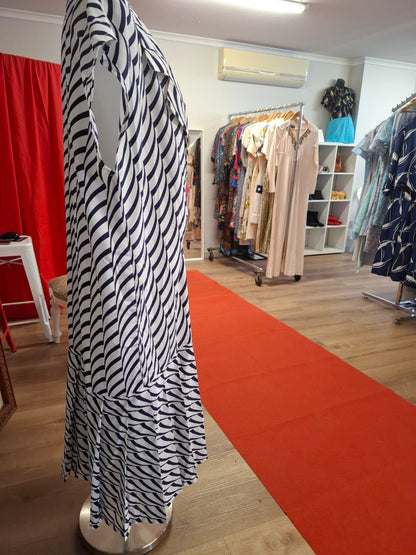 Art Deco Wave Maxi Dress